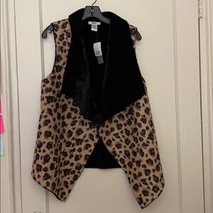 NWT Renvy leopard reversible vest size: L/XL